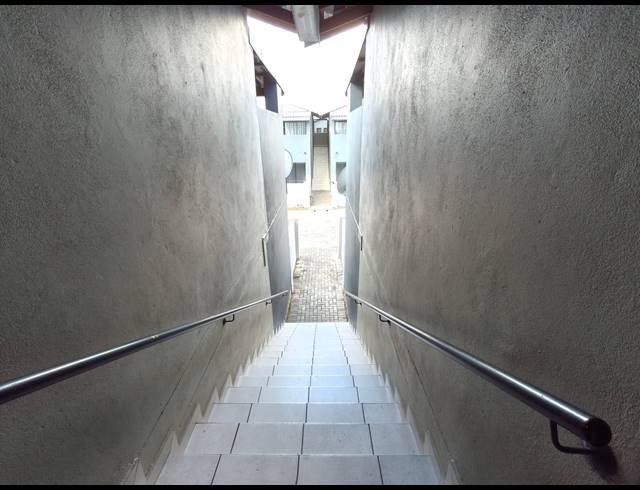 2 BEDROOM APARTMENT FOR SALE IN WATERKLOOF AH
